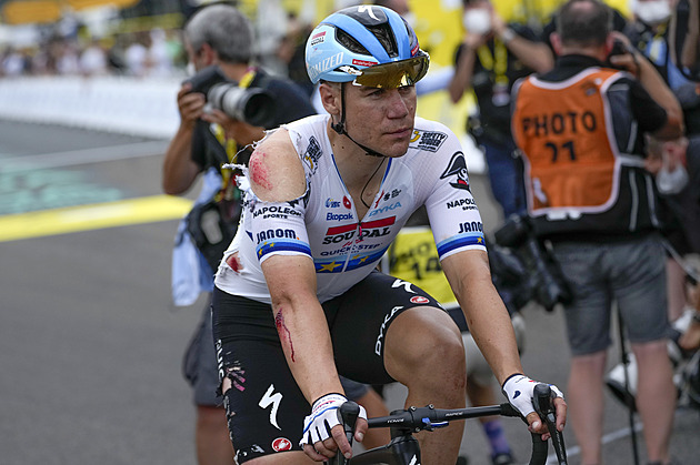 Jakobsena opět zastavil úraz, po pádu na Renewi Tour má zlomenou klíční kost