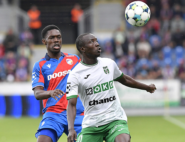 ONLINE: Plzeň - Karviná 0:0, zraněný Spáčil střídá, na góly se stále čeká