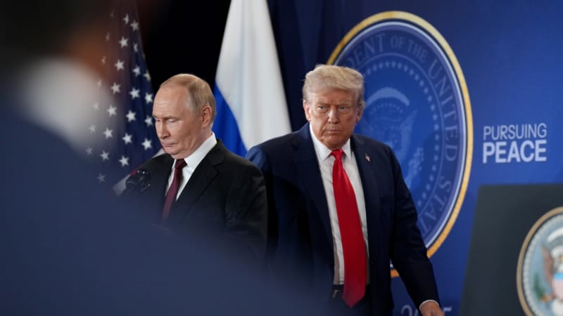 S Putinem mi rychle dochází trpělivost. Budu muset důrazně zakročit, pohrozil Trump