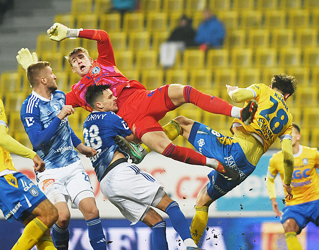 ONLINE: Sigma Olomouc - Teplice 0:0, domácí Sláma trefuje dělovkou břevno