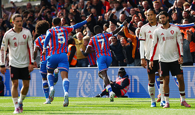 ONLINE: City a Chelsea vedou, Liverpool prohrává s Crystal Palace. United bez bodu