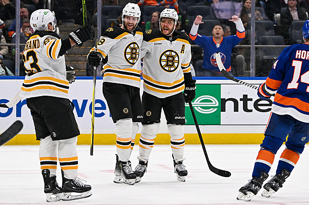 Nečasův boj o peníze, Pastrňákovo sólo a boje o sestavu. Co čeká Čechy v NHL?
