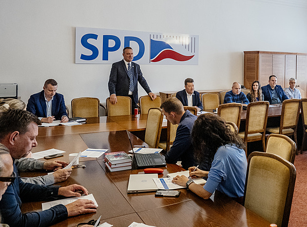 Chceme být přímo ve vládě, zdůraznil Okamura. Řekl, o jaké resorty má zájem