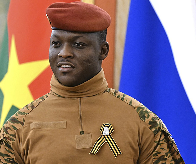 V Burkině Faso zatkli osm lidí za špionáž. Je mezi nimi i český občan