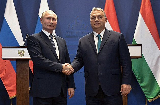 Putin si volal s Orbánem. Informoval ho o obsahu hovoru s Trumpem