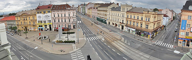 Podezřelý kufr v centru Plzně. Policie zastavila okolní dopravu