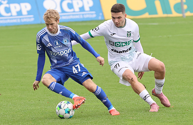 Karviná - Olomouc 1:1, uzdravený Vašulín trefil pouze tyč, body se dělí