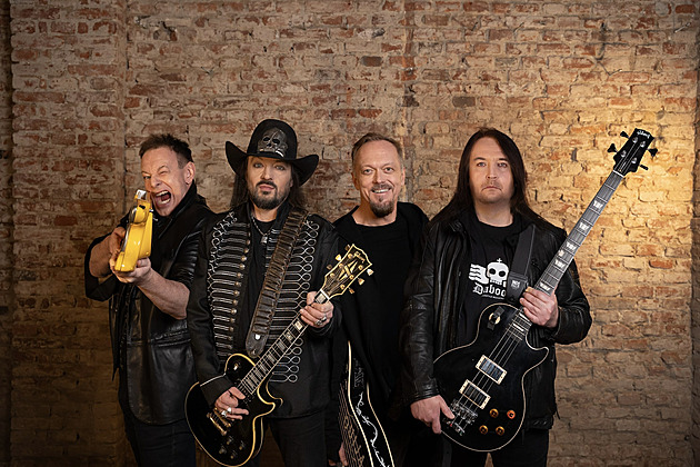 Skupina Lucie se sešla v prapůvodní sestavě. Nechyběl ani zpěvák Penk