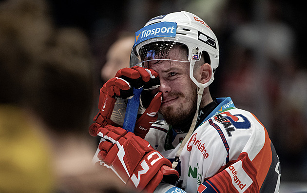 Mandát o svých těžkých chvílích: Hledal jsem si na internetu, jak se zabít