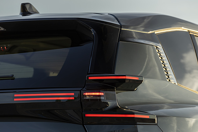 První jízda: C5 Aircross nabídne šmrnc i komfort citroënu, lepší je plug-in hybrid