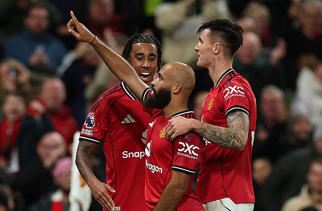 ONLINE: Liverpool rychle ztrácí, United ustáli drama. Sunderland zmrazil Chelsea