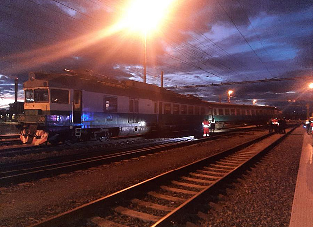 Škoda po vykolejení Pantografu činí 2,7 milionu. Řeší se možná chyba strojvůdce