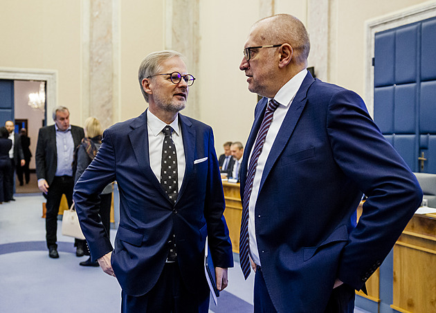 Vláda rozhodla o zvýšení základních platů učitelů od ledna o sedm procent