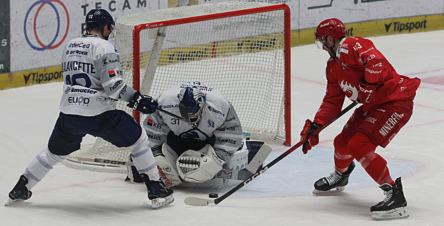 Kurovský zaplatí za urážky sudích, komise strhla z platu i filmujícímu Křepelkovi