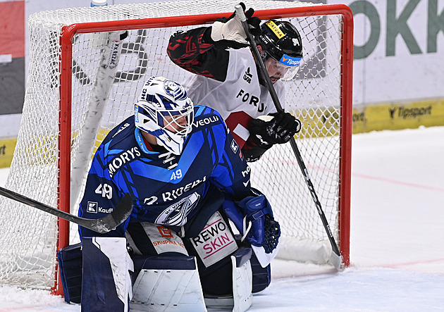 ONLINE: Vítkovice - Sparta 1:3, domácí snižují. Pražskou obranu prolomil Lednický