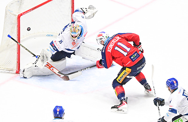 ONLINE: Kladno v Pardubicích snižuje, Třinec prohrává v Hradci, Sparta vede