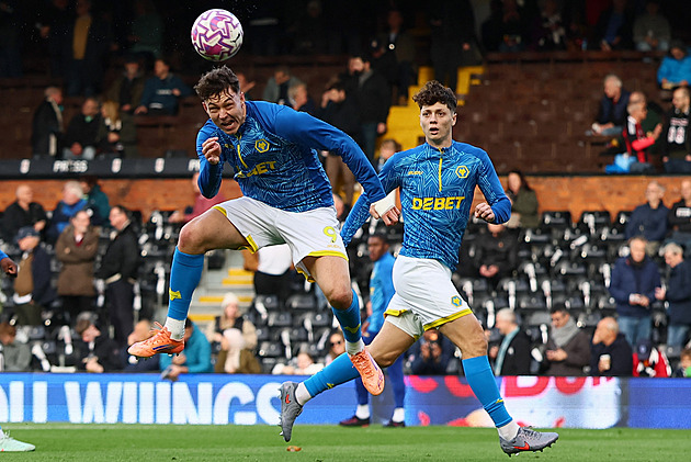 ONLINE: Arsenal před cestou na Slavii vede v Burnley, Krejčí hraje na Fulhamu