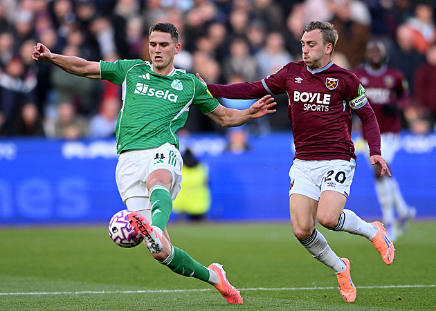 ONLINE: Souček gólem pečetil výhru West Hamu nad Newcastlem. Chystá se City