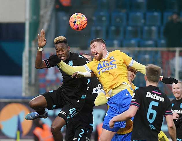 ONLINE: Teplice - Plzeň 0:0, hosté ve formě. Připíše si trenér Hyský další výhru?