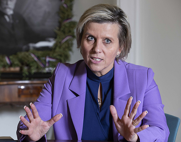 Končí karlovarská hejtmanka Mračková Vildumetzová. Rodinné důvody, vysvětlila