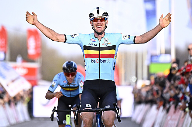 Hladíková dojela na ME v cyklokrosu šestá, Boroš čtrnáctý. Mezi muži vládl Aerts