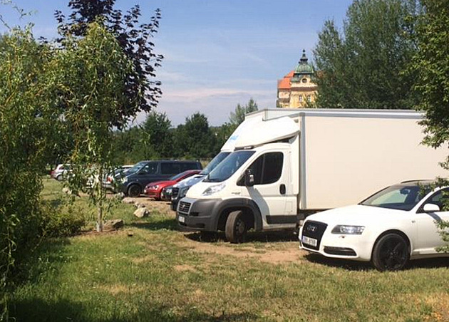 Z lukrativních pozemků je „džungle“. Znojmo a podnikatel se nemohou dohodnout