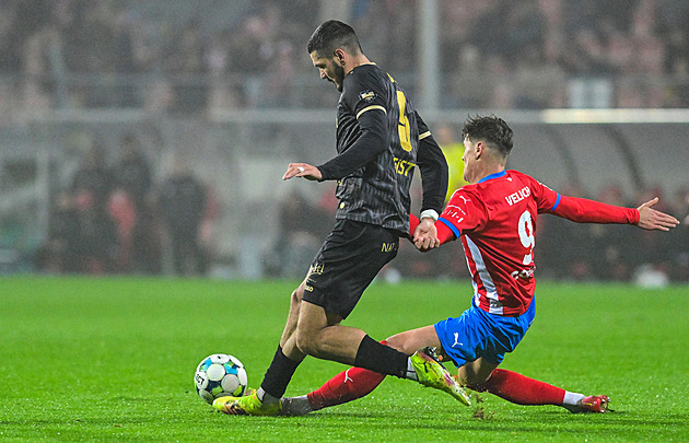 ONLINE: Zbrojovka - Hradec 0:2, v osmifinále poháru pálí Van Buren