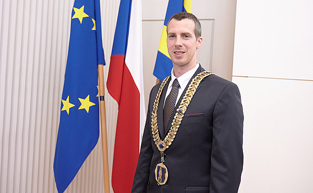 Rok do obecních voleb: Korec chce obhájit, ve Vsetíně hodlá ANO sesadit Čunka