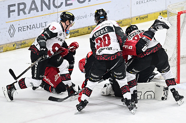 ONLINE: Hradec hostí Spartu, Kladno srovnalo s Brnem, Boleslav znovu vede