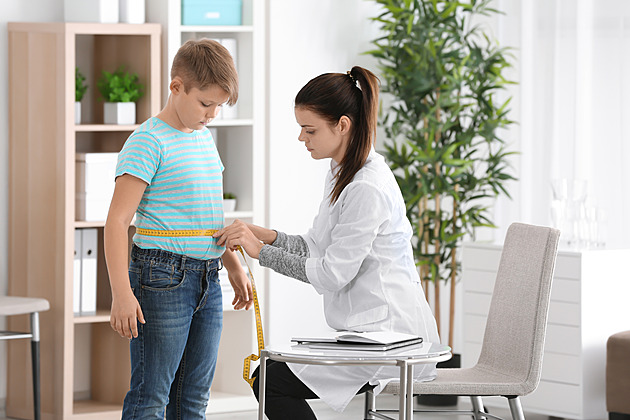 Do roku 2050 může mít polovina dětí nadváhu nebo obezitu, varují lékaři