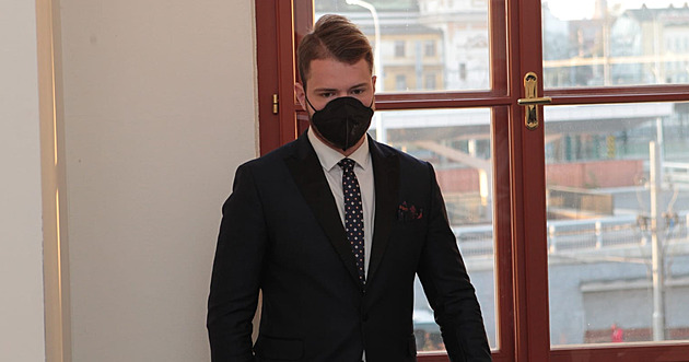 Nebylo to týrání, rozhodl soud v případu medika, který sám „léčil“ svého psa