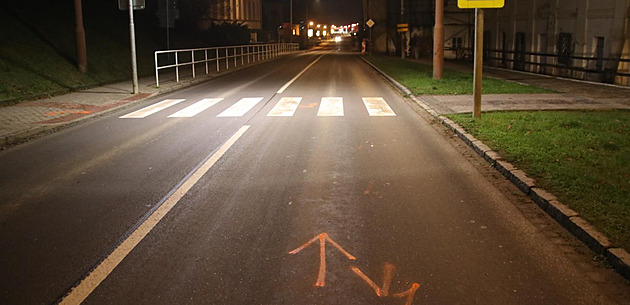 Řidička srazila na přechodu dívku. Jen se jí omluvila a hned odjela