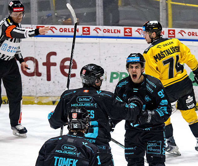 ONLINE: Plzeň v Olomouci ztrácí, Pardubice podlehly Liberci. Sparta udržela roli lídra