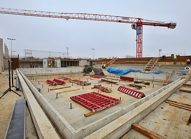 Po letech dohadů, zvratů a změn bazén v Písku vzniká. Plavci tam vyrazí za rok