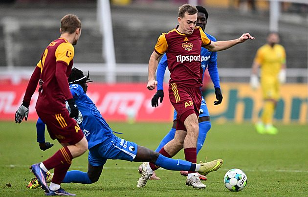 ONLINE: Dukla - Liberec 1:0, domácí jdou ke konci půle do vedení, trefuje se Kroupa