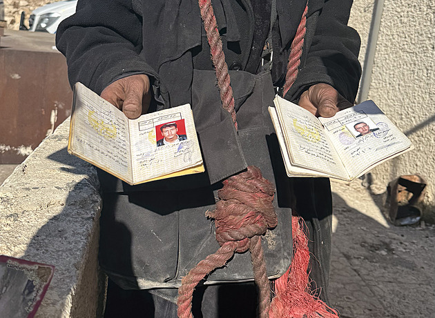 Lékaři potřísnění krví umučených. V Evropě ordinují komplicové syrských hrůz