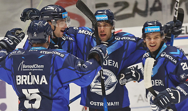 ONLINE: Sparta drtí Vary, Vítkovice porazily Kometu. Třinec i Pardubice zvítězily