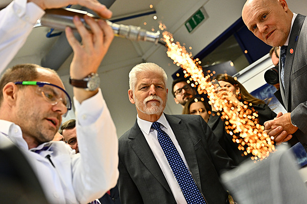 Prezidentovi v Liberci předvedli nanoželezo, filatelista si přišel pro podpis