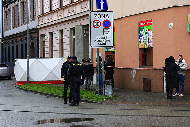 Za naplánovanou vraždu partnerky hrozí muži 20 let, soud rozhoduje o vazbě