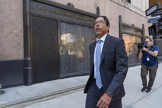 Nelegálně dodával ketamin hvězdě z Přátel. Odpyká si domácí vězení, rozhodl soud