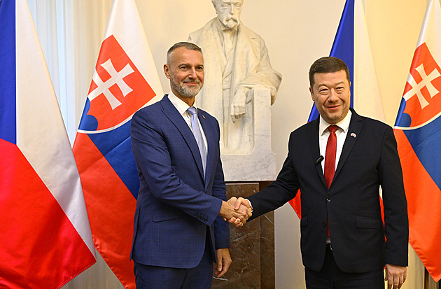 Slováci, máme vás rádi, řekl Okamura. Notoval si s hostem u postoje k Ukrajině