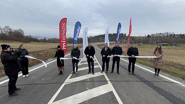 Obchvat odvede auta z centra Kaplice. I přes povodně ho dokončili dřív