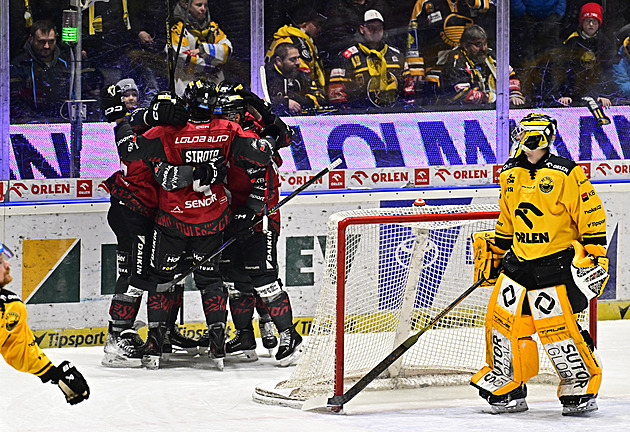 ONLINE: Sparta v Litvínově podruhé srovnává. Třinec ztrácí, Jágr zpět v sestavě