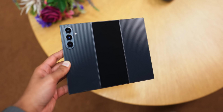 Galaxy Z TriFold v testu odolnosti: futuristická skládačka naráží na limity reality