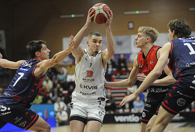 Jelínek stále v ráži, Brňané znovu druzí. Ostravský Svoboda nastřílel rekord sezony