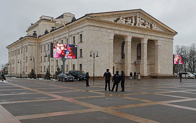 Rusko zrekonstruovalo divadlo v Mariupolu, symbol masakru stovek civilistů