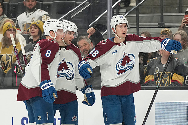 Nečas byl mezi střelci Colorada, Mrázek střídal odvolaného Dostála