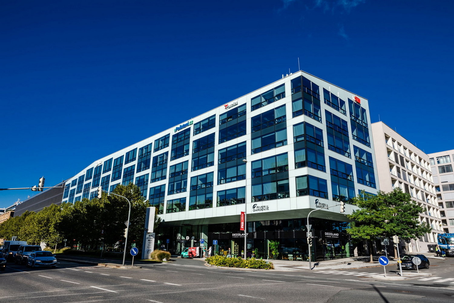 Zajímavosti z Rohanského nábřeží: Průvodce místními podnikiteli – rohanskenabrezi.cz