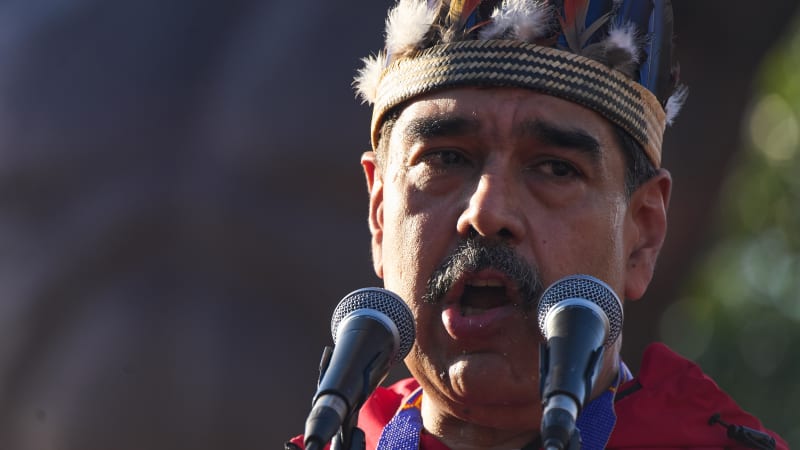 Občany okrádal, odpůrce popravoval. Kdo je venezuelský prezident Maduro?