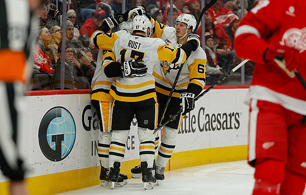 Pittsburgh podruhé za sebou porazil Detroit, Crosby dvakrát asistoval